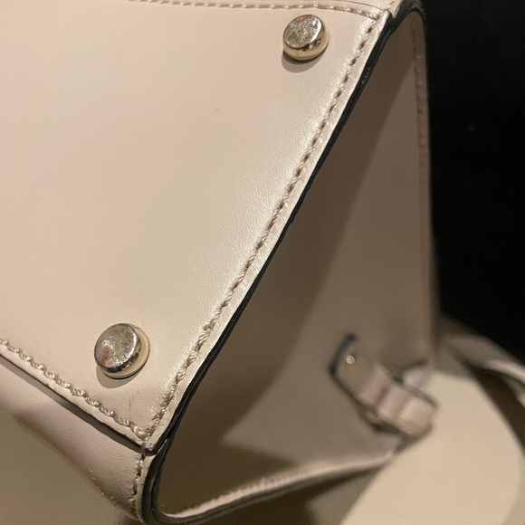 Kate Spade Cream Leather Crossbody Satchel Bag with Gold Hardware - Picture 6 of 12